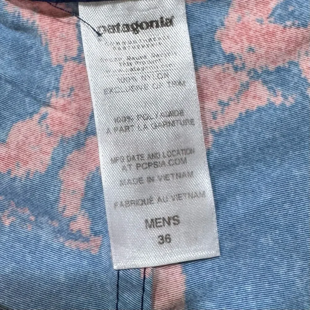 Patagonia Wavefarer Board Shorts. Unlined. Size 36. Blue/Red.